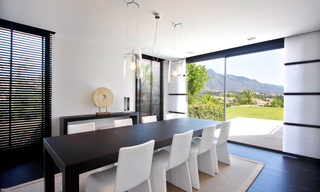Marbella villa for sale: Frontline golf, moderne villa te koop in Nueva Andalucia - Marbella 11