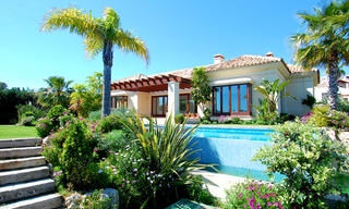 Nieuwe villa in een gated resort te koop in het gebied van Marbella - Benahavis 0
