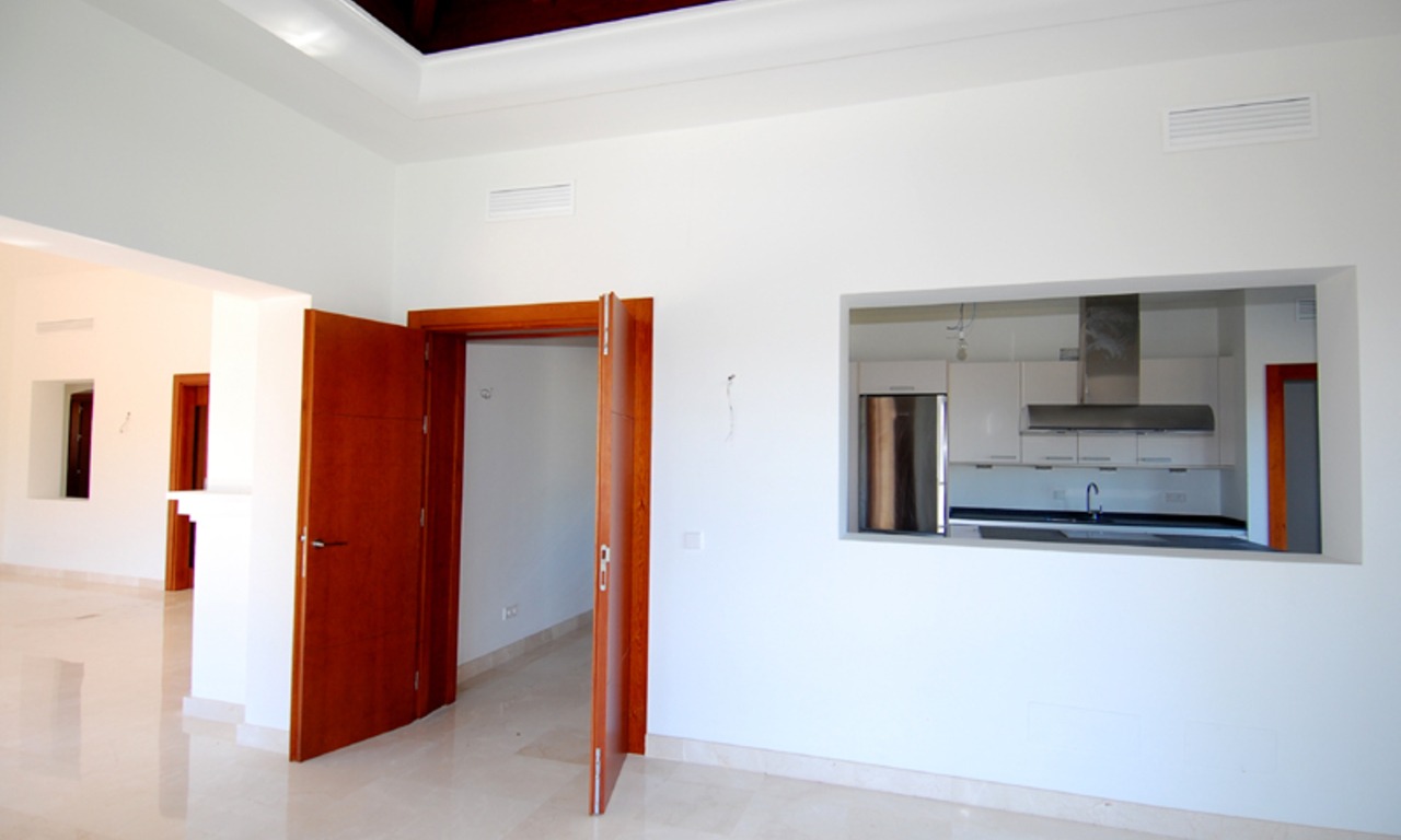 Nieuwe villa in een gated resort te koop in het gebied van Marbella - Benahavis 10