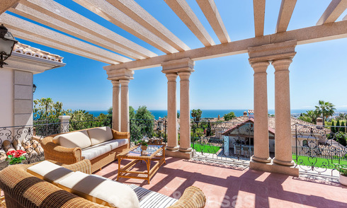 Luxe villa te koop met open zeezicht in Sierra Blanca, Marbella 22197