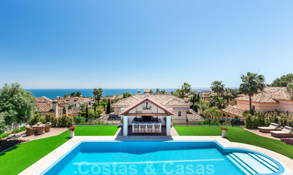 Luxe villa te koop met open zeezicht in Sierra Blanca, Marbella 22198