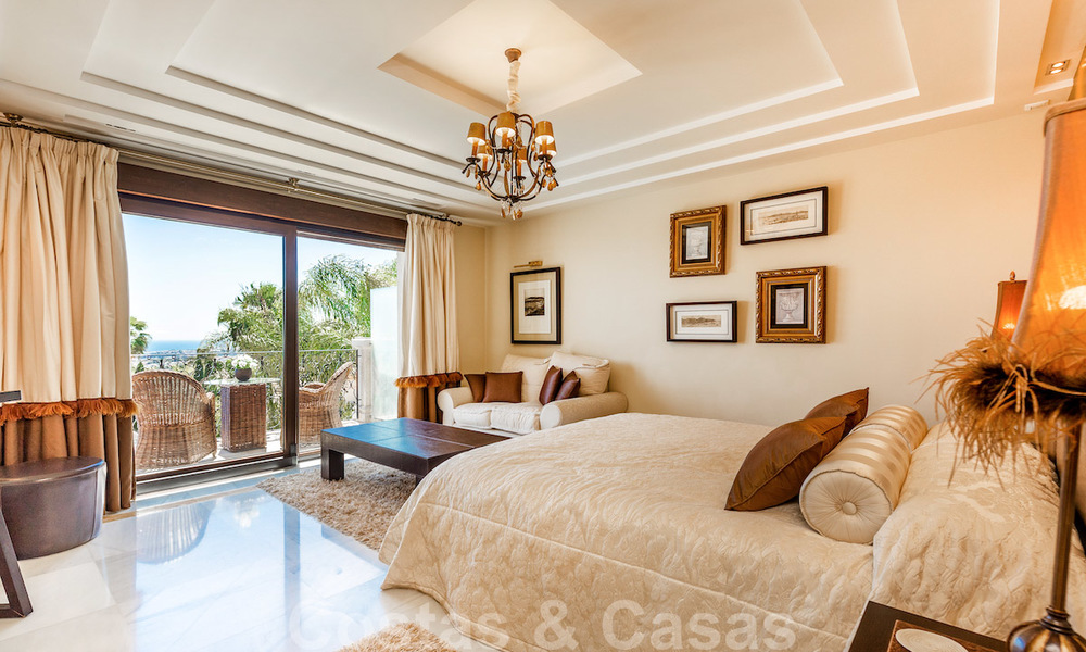 Luxe villa te koop met open zeezicht in Sierra Blanca, Marbella 22199