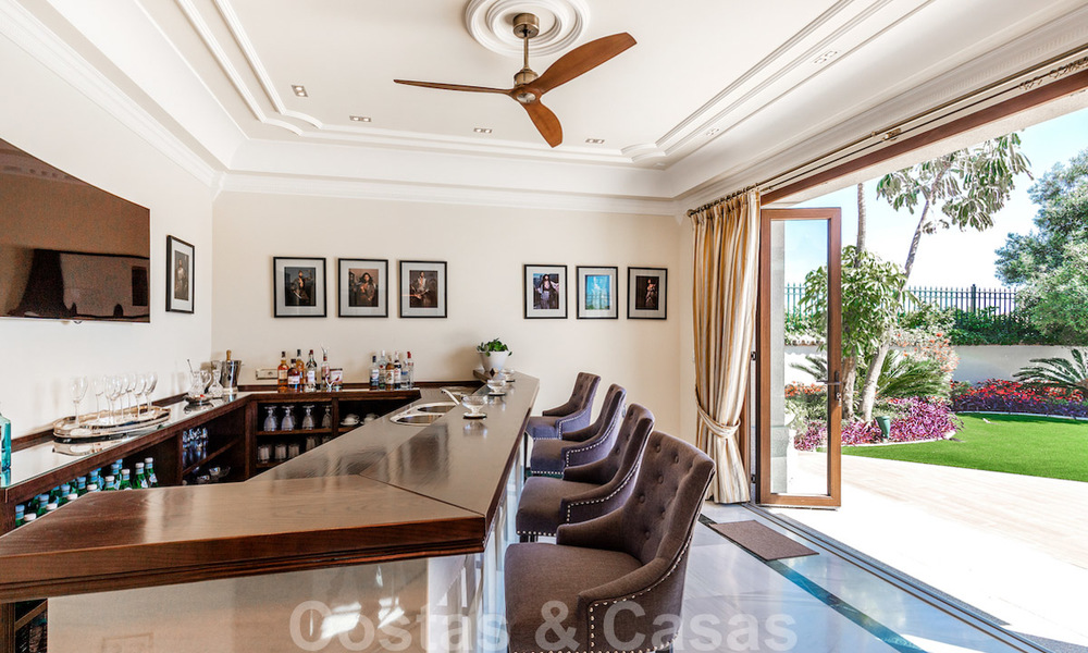 Luxe villa te koop met open zeezicht in Sierra Blanca, Marbella 22207