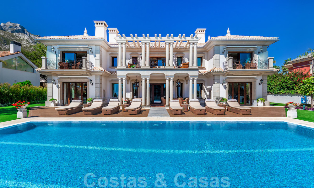 Luxe villa te koop met open zeezicht in Sierra Blanca, Marbella 22209