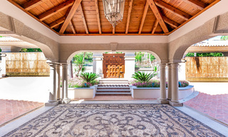 Luxe villa te koop met open zeezicht in Sierra Blanca, Marbella 22212 