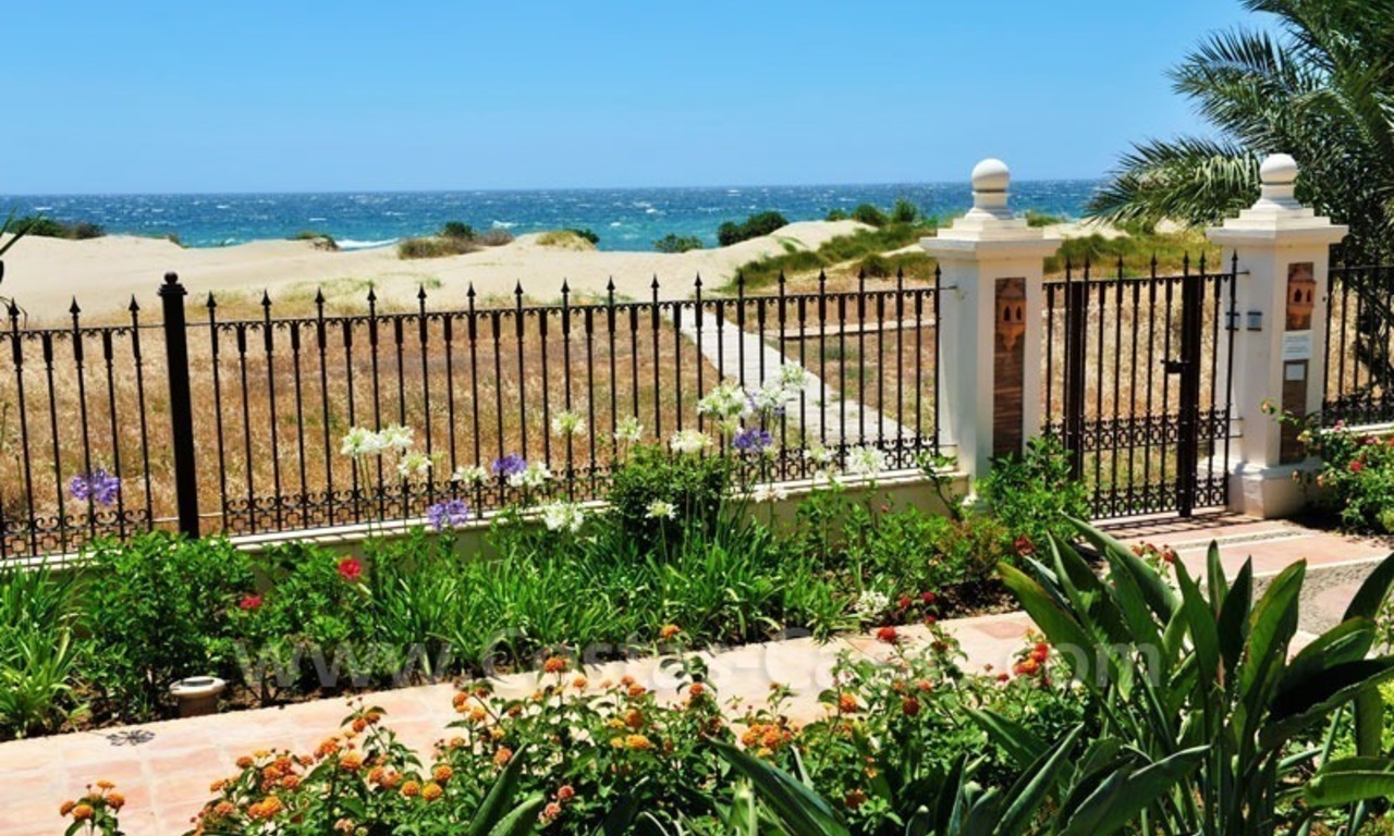 Marbella for sale: Spoedverkoop Luxe appartement Los Monteros playa 0