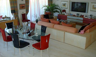 Eerstelijnstrand luxe penthouse te koop in Puerto Banus - Marbella 9