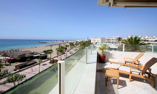 Eerstelijnstrand luxe penthouse te koop in Puerto Banus - Marbella 4