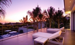 Nieuwe luxueuze moderne villa te koop exclusieve beachside urbanisatie Los Monteros Playa - Marbella 4