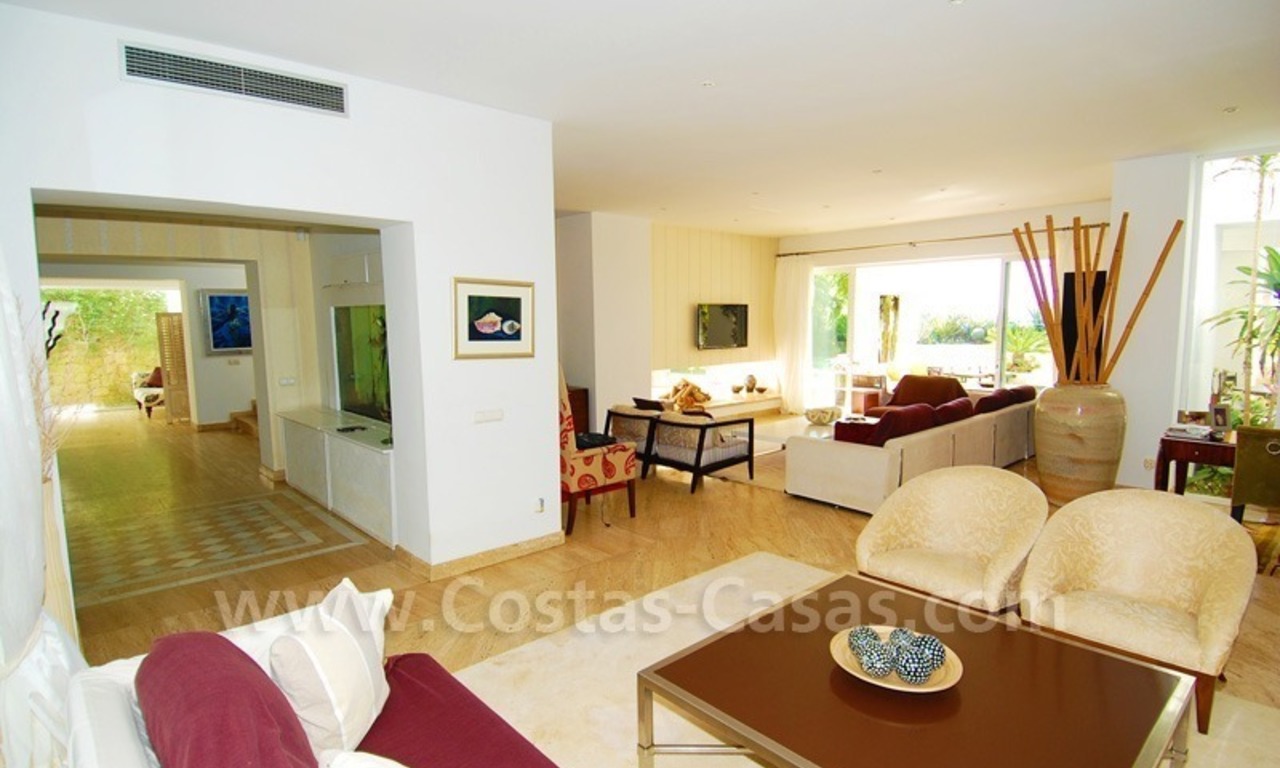 Exclusieve frontline beach villa te koop, Marbella - Estepona 16