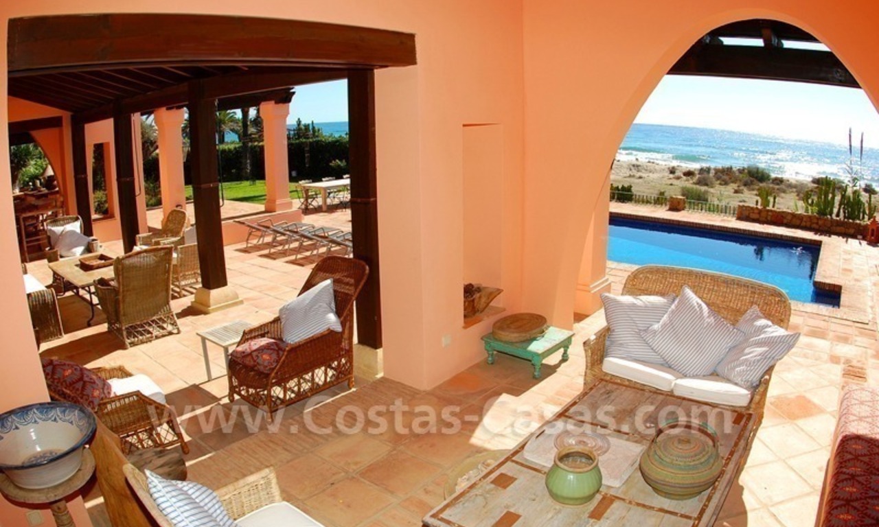 Exclusieve Beachfront villa te koop, eerste lijn strand, Bahia de Marbella – Los Monteros te Marbella 11