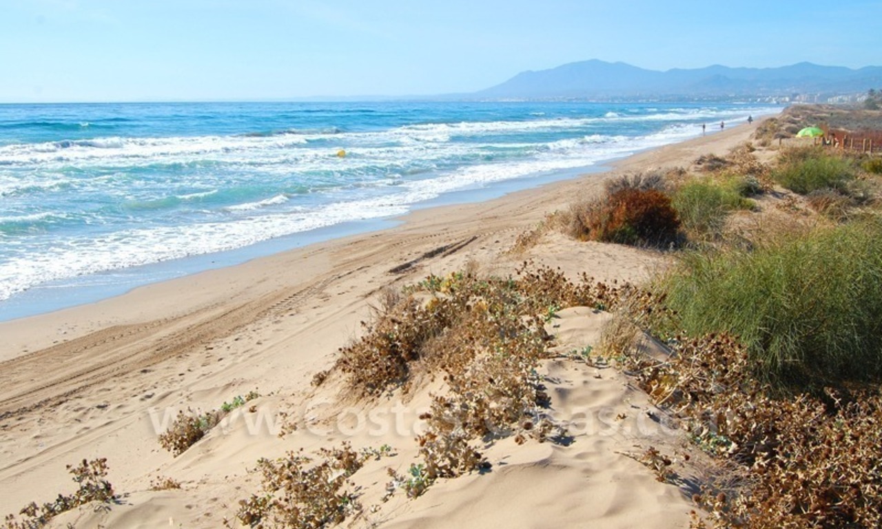 Exclusieve Beachfront villa te koop, eerste lijn strand, Bahia de Marbella – Los Monteros te Marbella 14