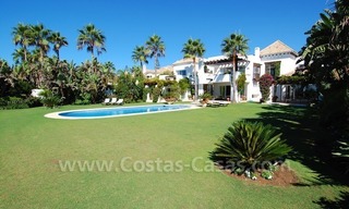 Exclusieve frontline beach villa te koop, Marbella - Estepona 3