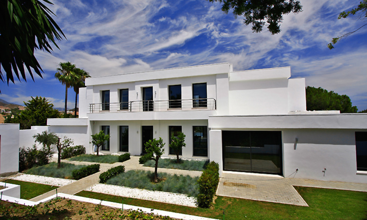 Marbella villa for sale: Frontline golf, moderne villa te koop in Nueva Andalucia - Marbella 3