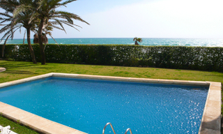 Beachfront, eerstelijnstrand appartement te koop, Golden Mile Gouden Mijl, Marbella - Puerto Banus 0