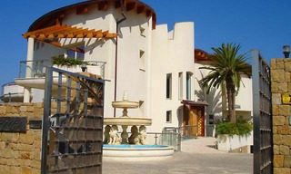 Moderne Villa te koop, frontline golf, Marbella - Benahavis 11