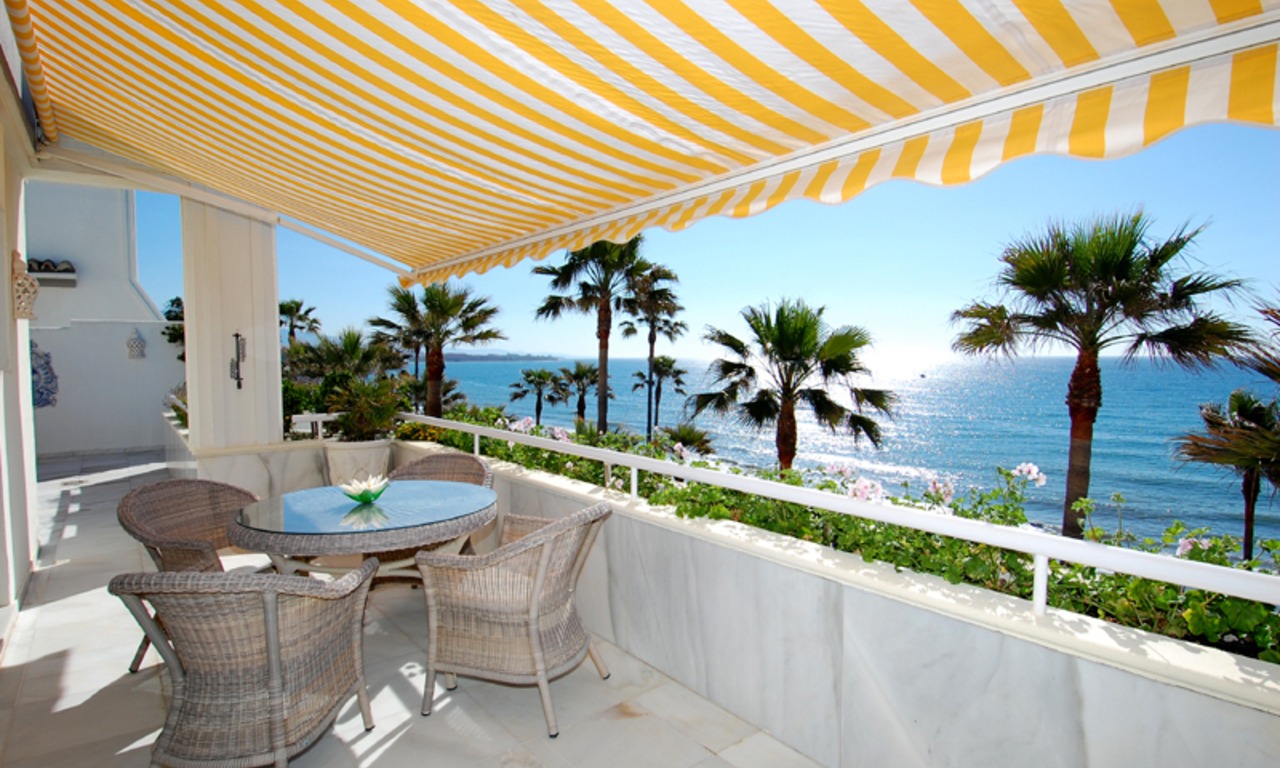 Penthouse appartement te koop, frontline beach, Marbella - Estepona 0