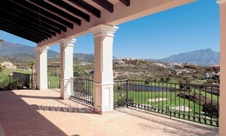 Luxe eerstelijngolf golf koop villa in Marbella - Benahavis met panoramisch zicht over de golfbaan, zee en bergen 5
