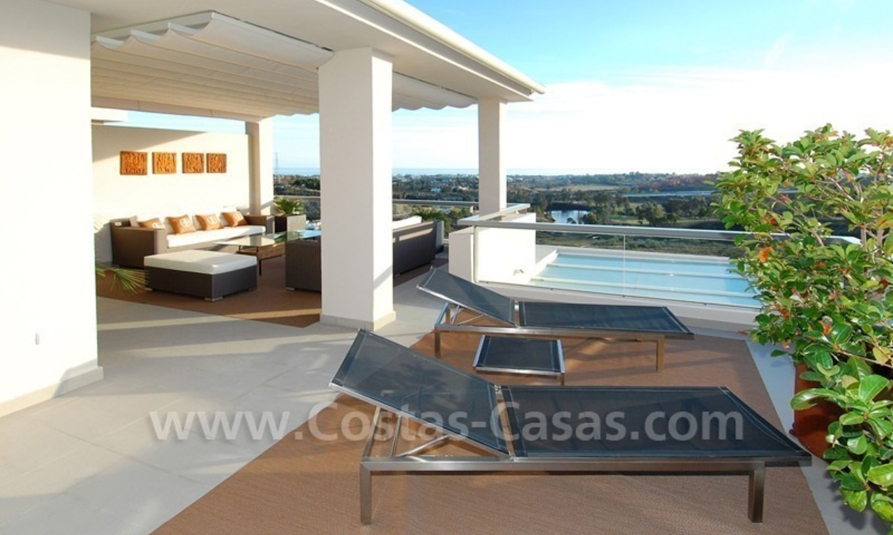 Moderne luxe golf appartementen te koop met zeezicht in het gebied van Marbella - Benahavis 12