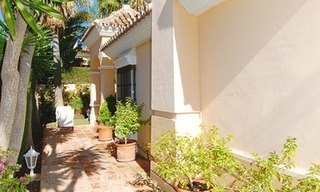 Beachside Villa te koop nabij het strand in Marbella 5