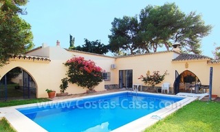 Beachside villa te koop dichtbij het strand te Marbella 5