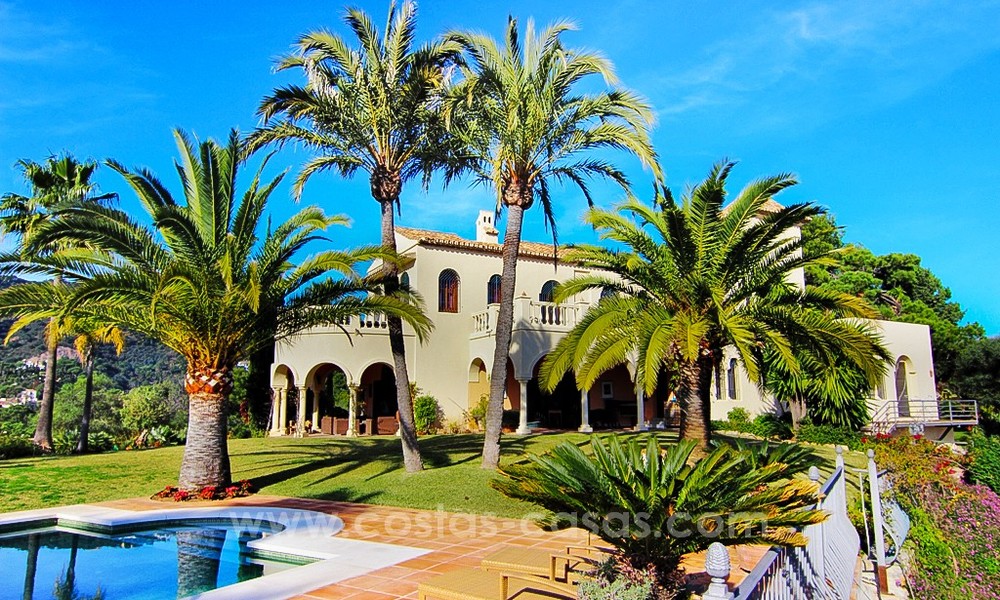 Villa in klassieke stijl te koop in El Madroñal te Benahavis - Marbella 22035