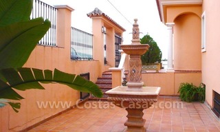 Villa te koop gelegen tussen verscheidene bekende golfbanen in het gebied van Estepona – Benahavis – Marbella 12