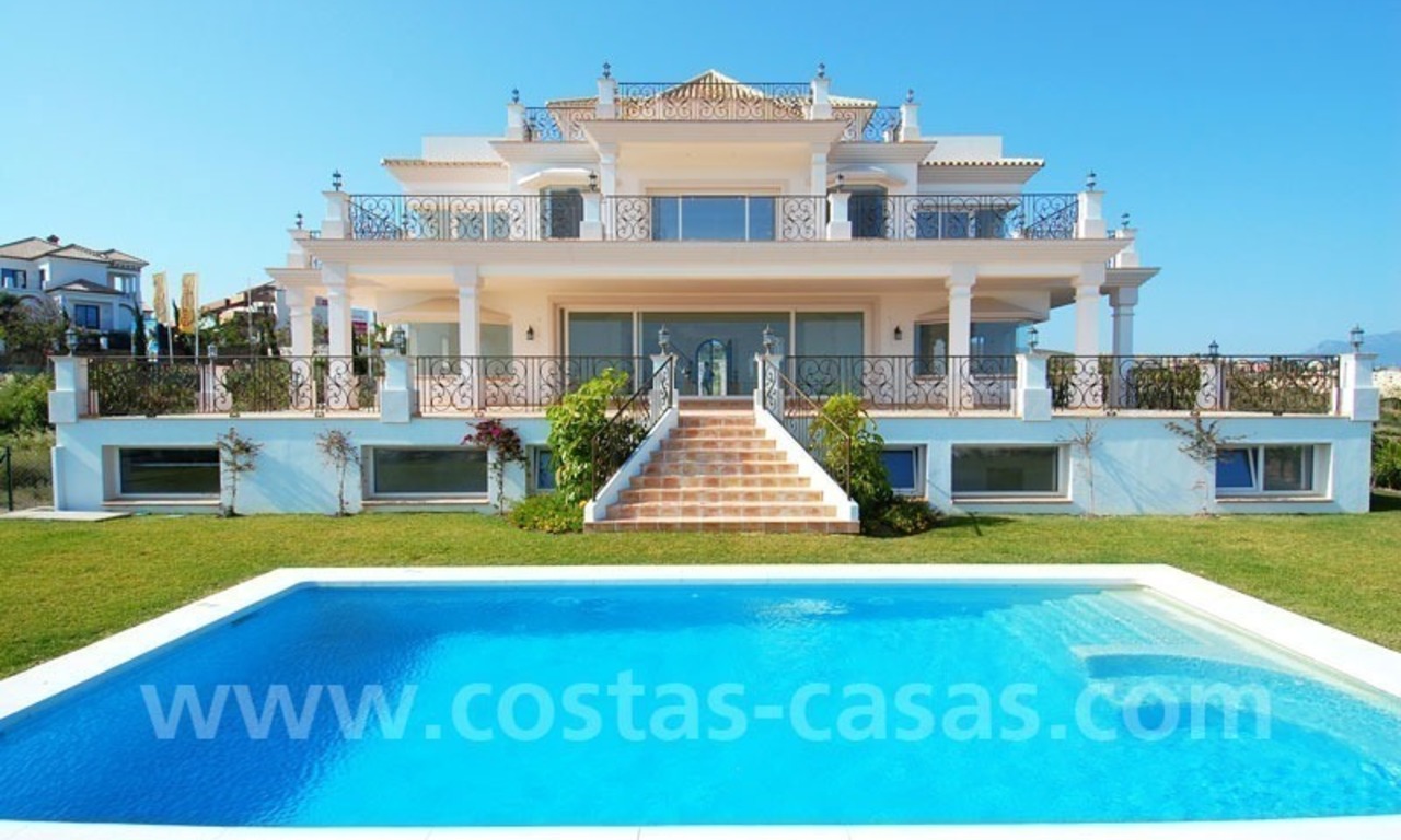 Ruime luxe villa te koop, golfresort, Benahavis – Marbella – Estepona 0