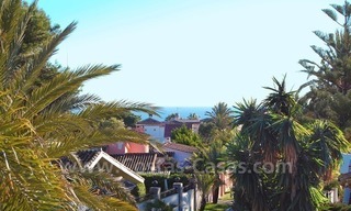 Beachside villa te koop dichtbij het strand in Marbella east 8