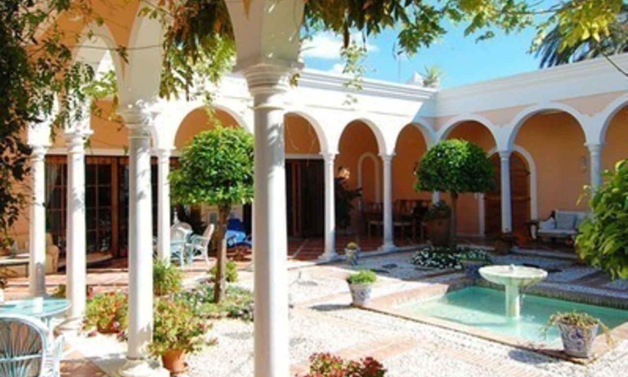 Romantische villa te koop boven de Golden Mile in Marbella 8
