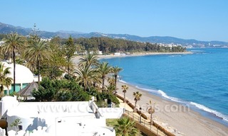 Beachfront modern appartement te koop, Golden Mile, Marbella 1