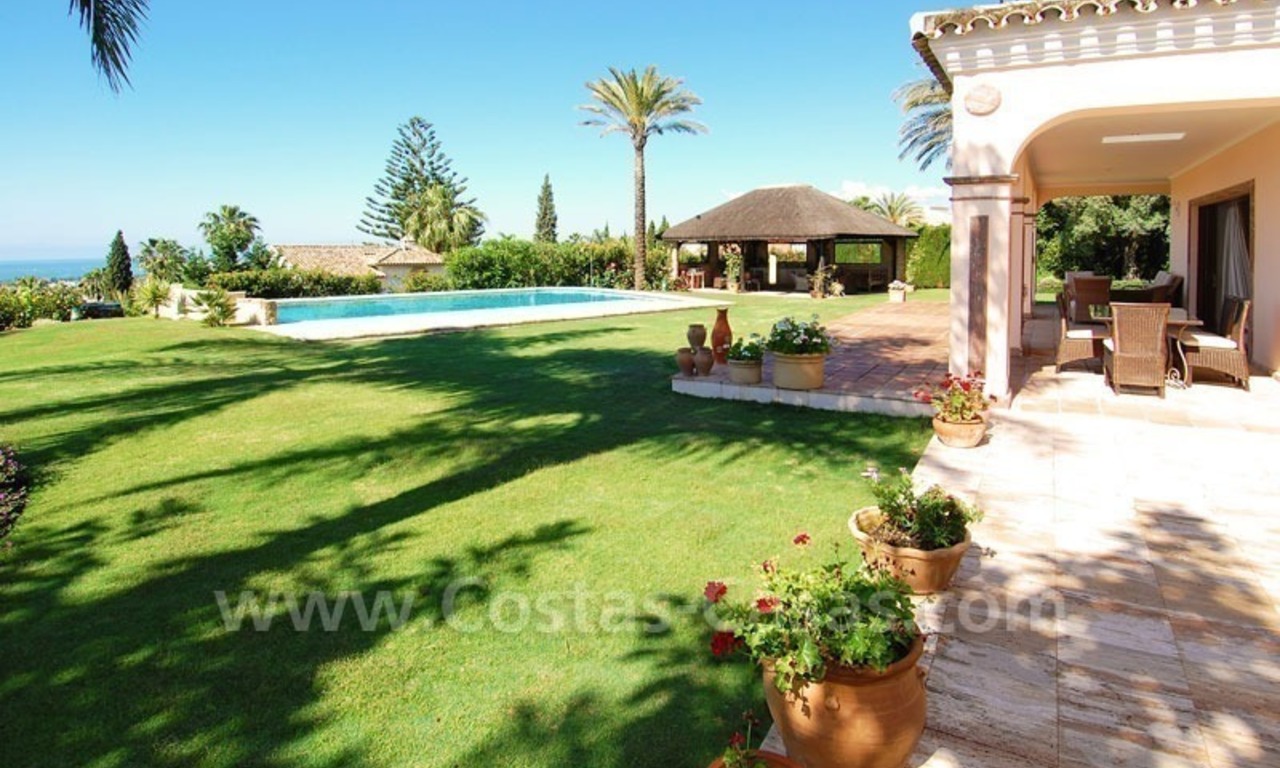 Opportuniteit! Luxe villa te koop in Sierra Blanca te Marbella 15