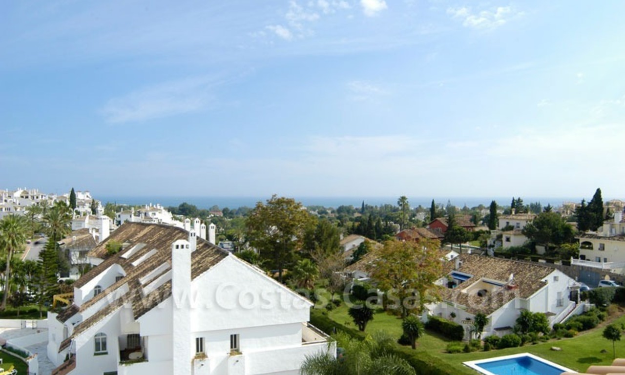 Bargain penthouse koopappartement in Nueva Andalucia te Marbella 0