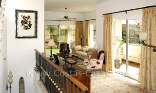 Marbella bargain villa te koop in moderne Andalusische stijl 15