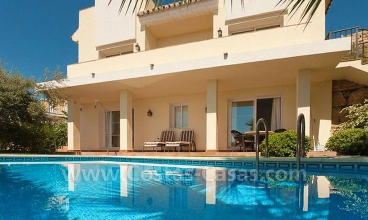 Marbella bargain villa te koop in moderne Andalusische stijl 9