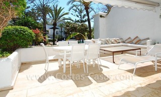 Ruim appartement te koop in een beachfront complex aan de Golden Mile in Marbella 18
