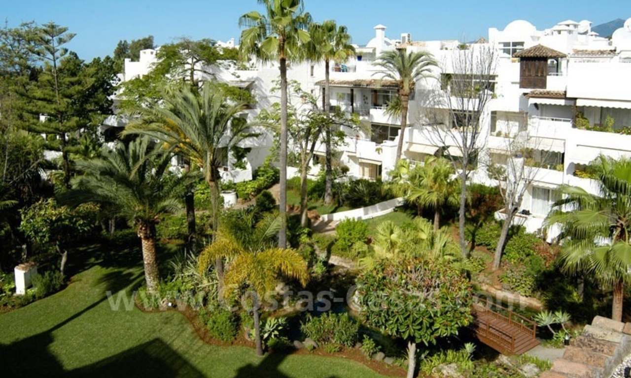 Ruim duplex penthouse appartement te koop in een beachfront complex aan de Golden Mile vlakbij Marbella centrum 17
