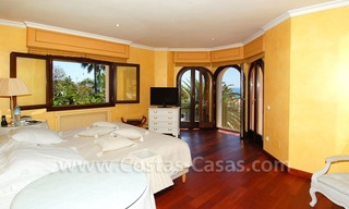 Luxe koopvilla in klassieke stijl te Sierra Blanca – Marbella 19