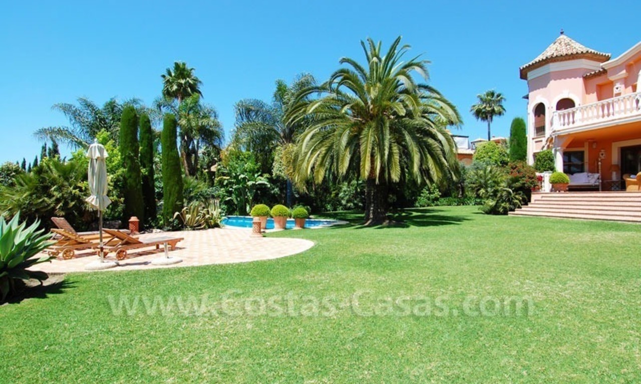 Luxe koopvilla in klassieke stijl te Sierra Blanca – Marbella 2