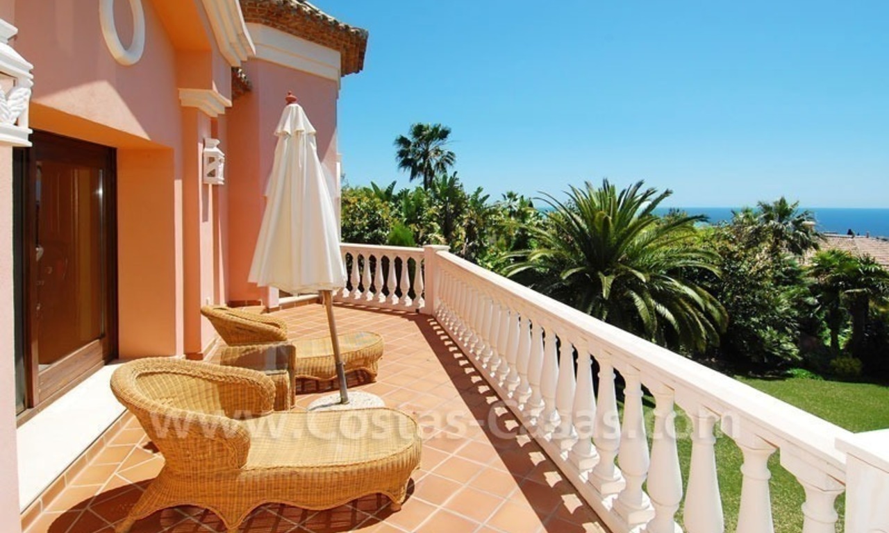 Luxe koopvilla in klassieke stijl te Sierra Blanca – Marbella 23
