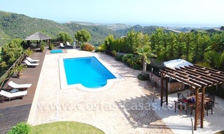 Moderne luxe villa te koop frontline golf in golfresort, Benahavís – Marbella 0