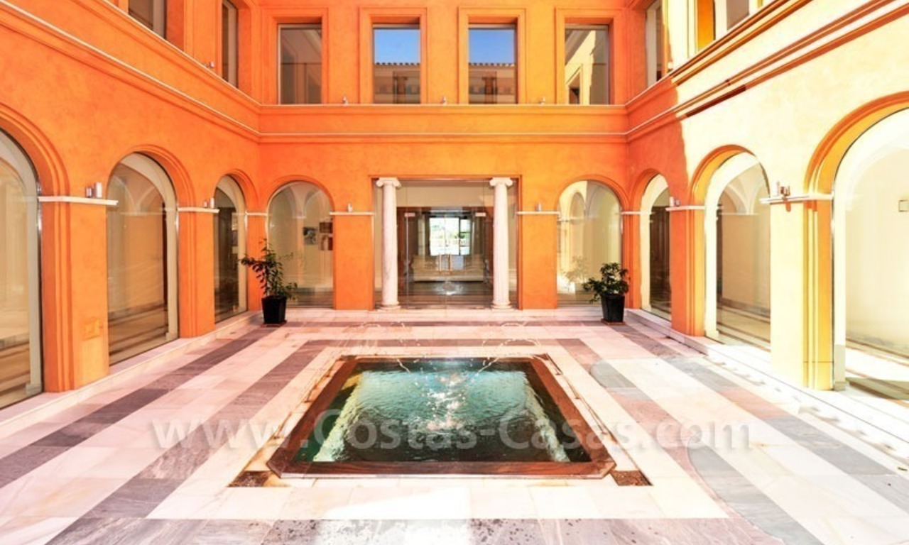 Unieke Palladian stijl mansion te koop in Marbella 7