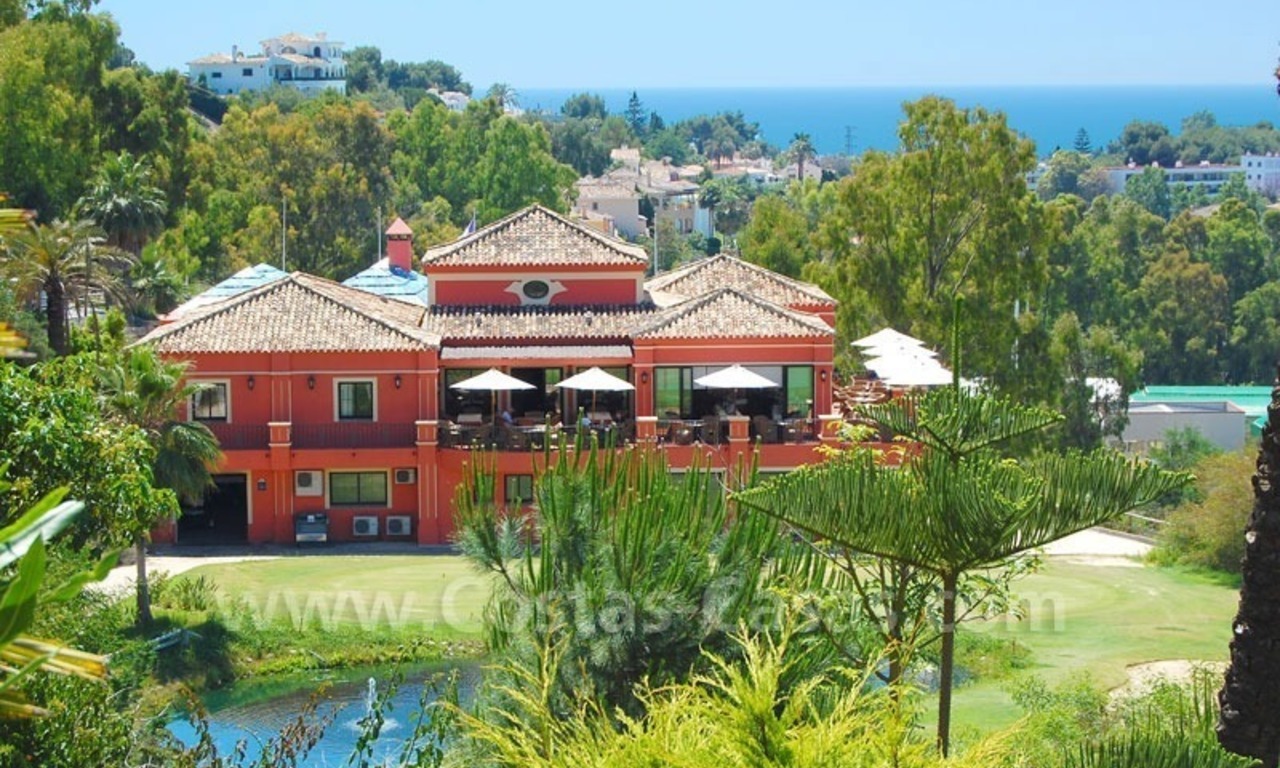 Ruim luxe golf appartement te koop in Nueva Andalucia te Marbella 6