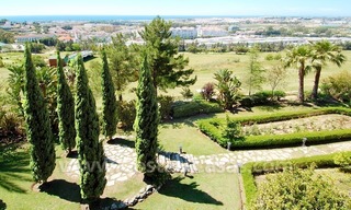 Ruim luxe golf appartement te koop in Nueva Andalucia te Marbella 8