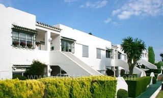 Gezellig hoekappartement direct aan de golf gelegen te koop in Nueva Andalucia te Marbella 3