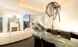 Moderne eerstelijngolf villa te koop in Nueva Andalucia te Marbella 10