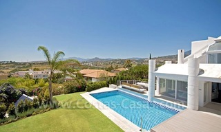Moderne eerstelijngolf villa te koop in Nueva Andalucia te Marbella 6