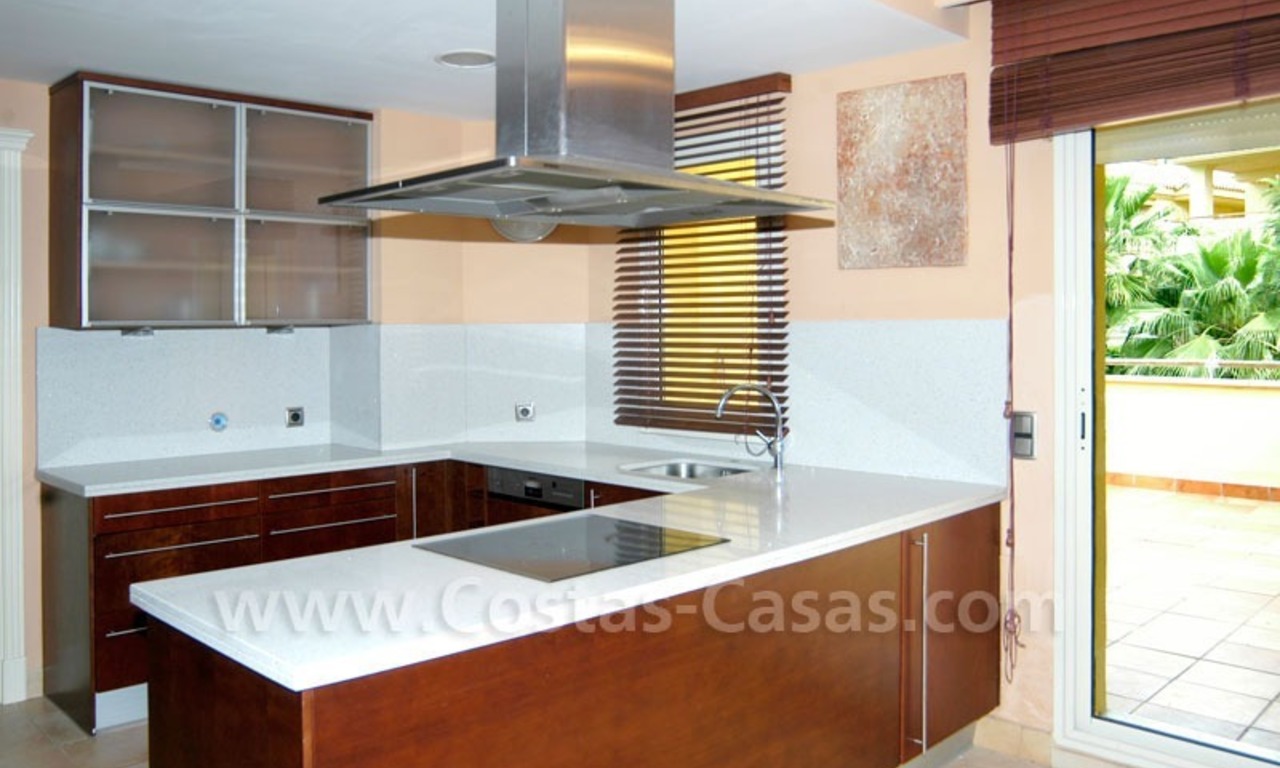 Luxe hoekpenthouse appartement te koop in Sierra Blanca op de Golden Mile te Marbella 8