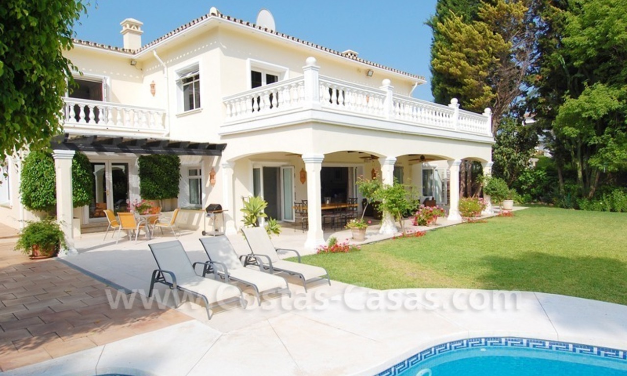 Frontline golf luxe villa te koop in Nueva Andalucia te Marbella 3