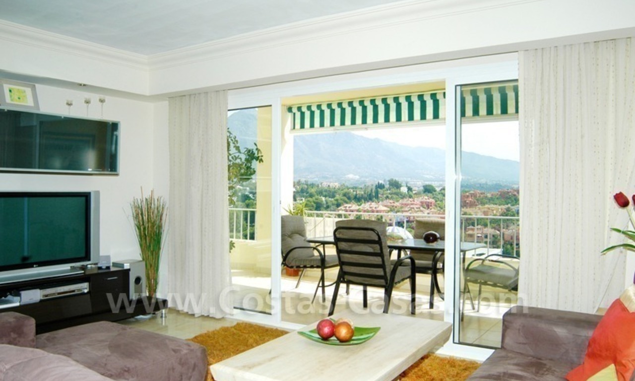 Ruim appartement te koop op toplocatie in Nueva Andalucia te Marbella, dichtbij Puerto Banus 3